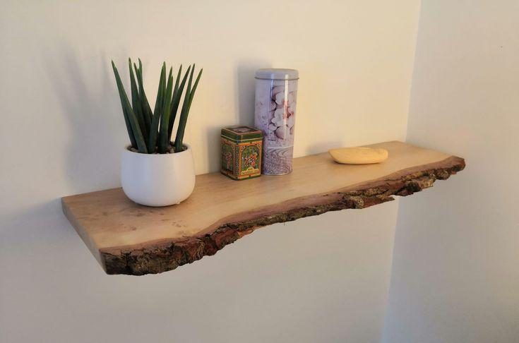 Étagère bois à bord naturel