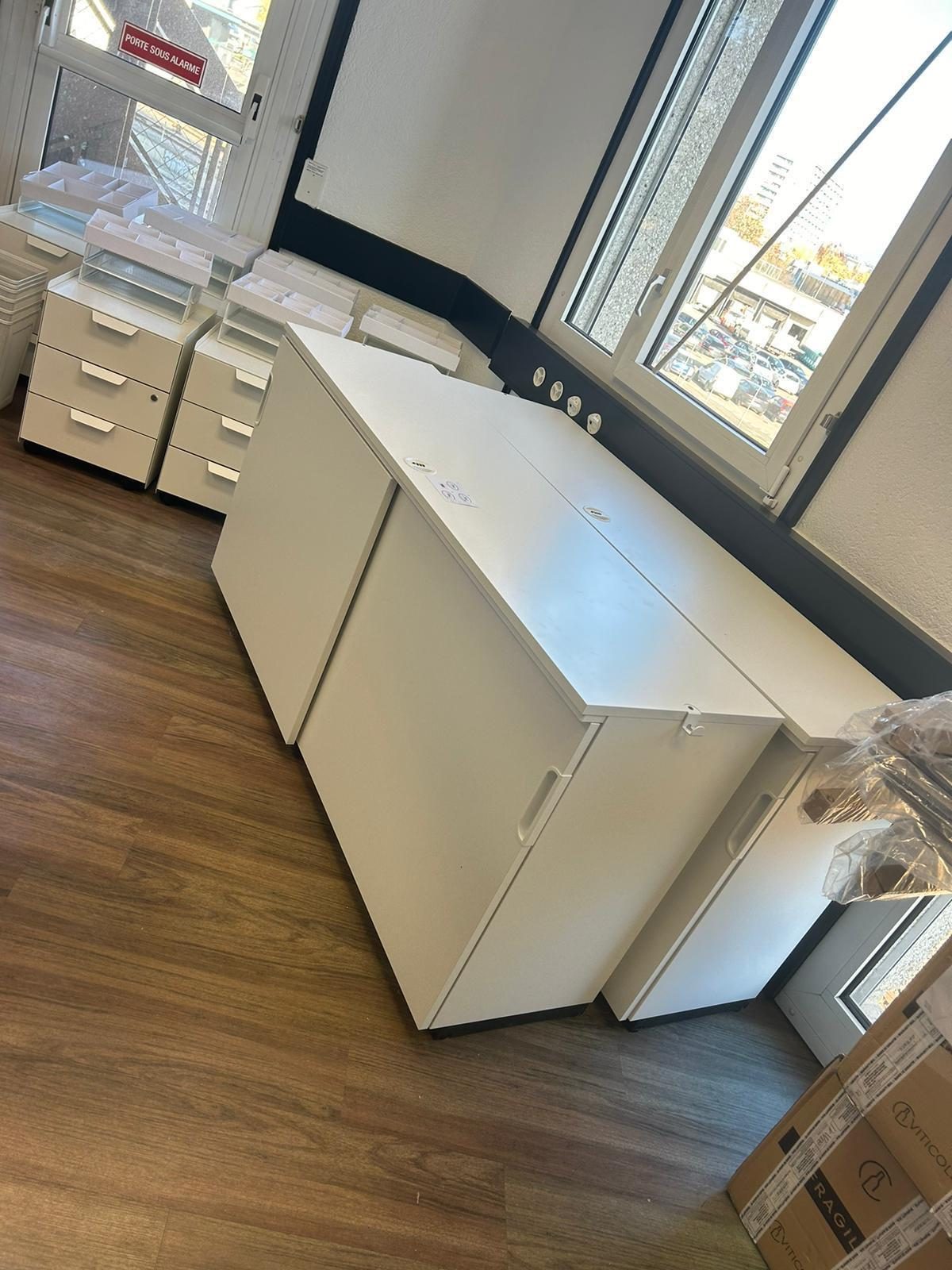 Mobilier de bureau sur-mesure